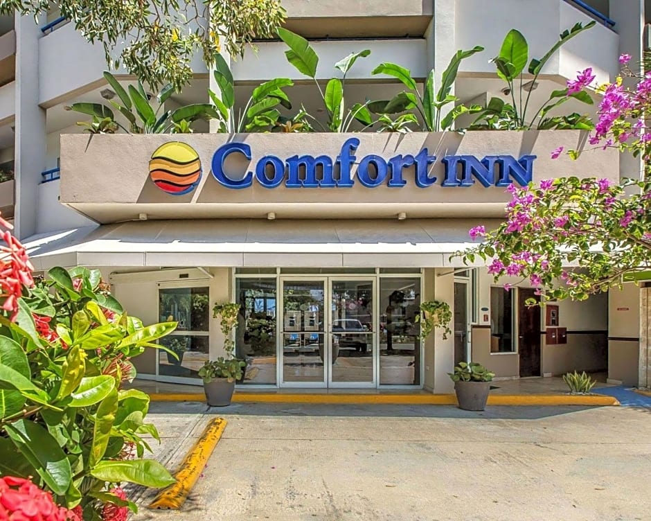 Comfort Inn & Suites Levittown