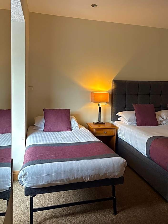 St. Davids Cross Hotel