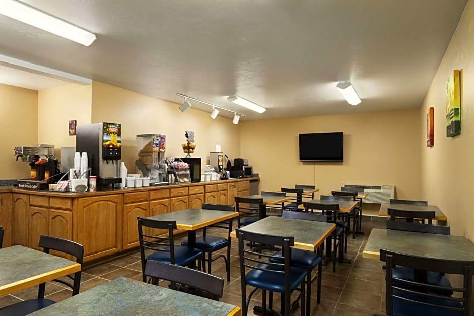 Super 8 by Wyndham Kennewick
