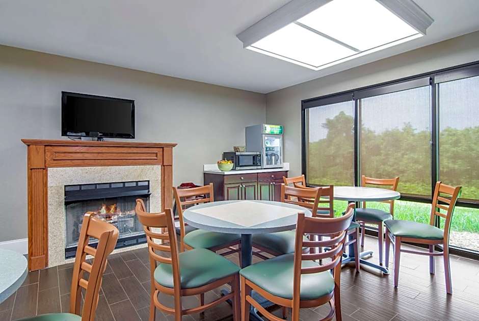 Quality Inn & Suites Canton, GA