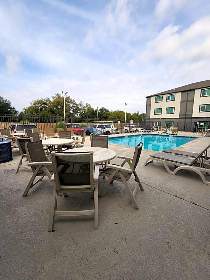 Motel 6-Biloxi, MS - Beach