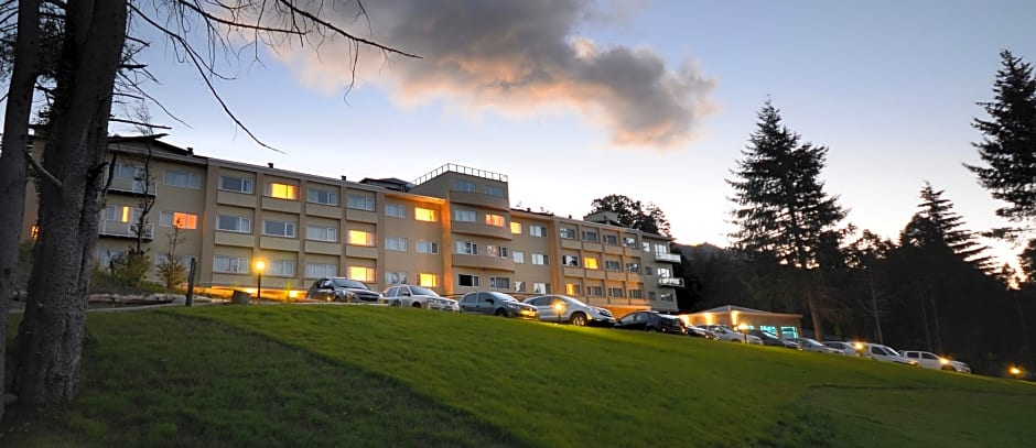 Huinid Pioneros Hotel