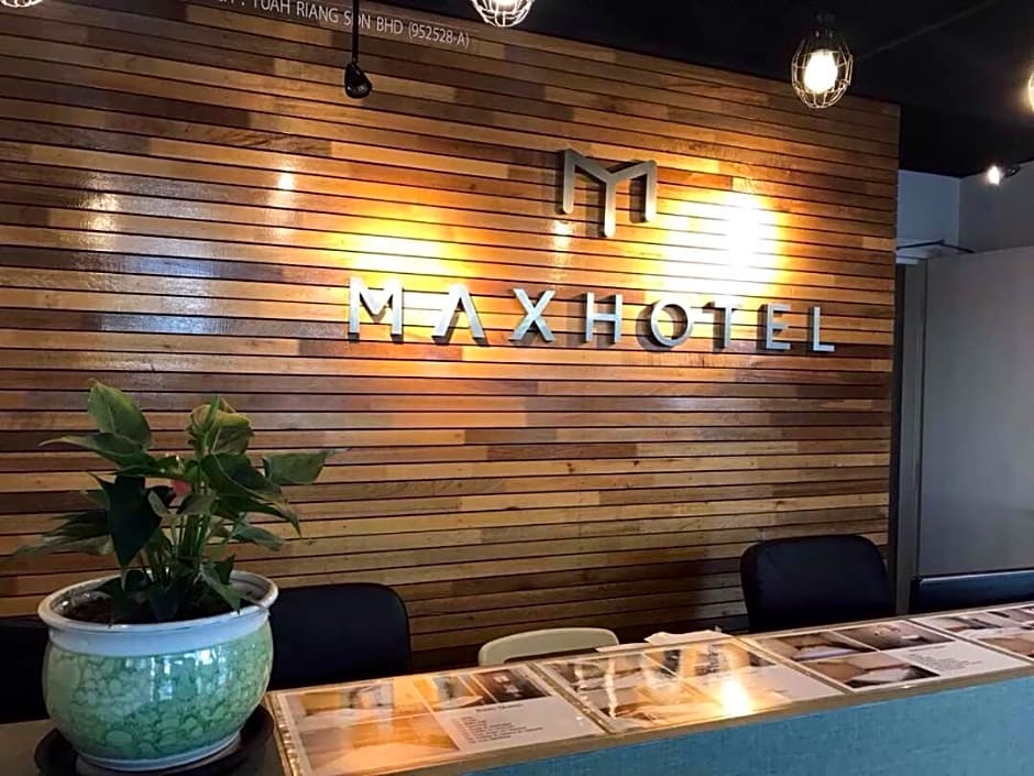 Max Hotel Subang Jaya
