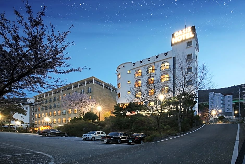 OASIS Hotel