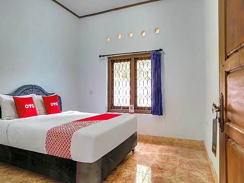 OYO Homes 91094 Desa Wisata Banyuatis
