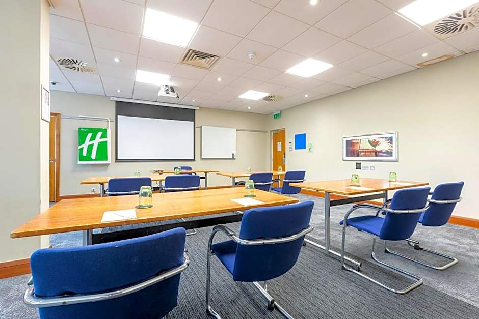Holiday Inn Cardiff City By IHG