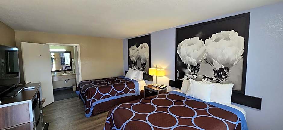 Super 8 by Wyndham Kingsville