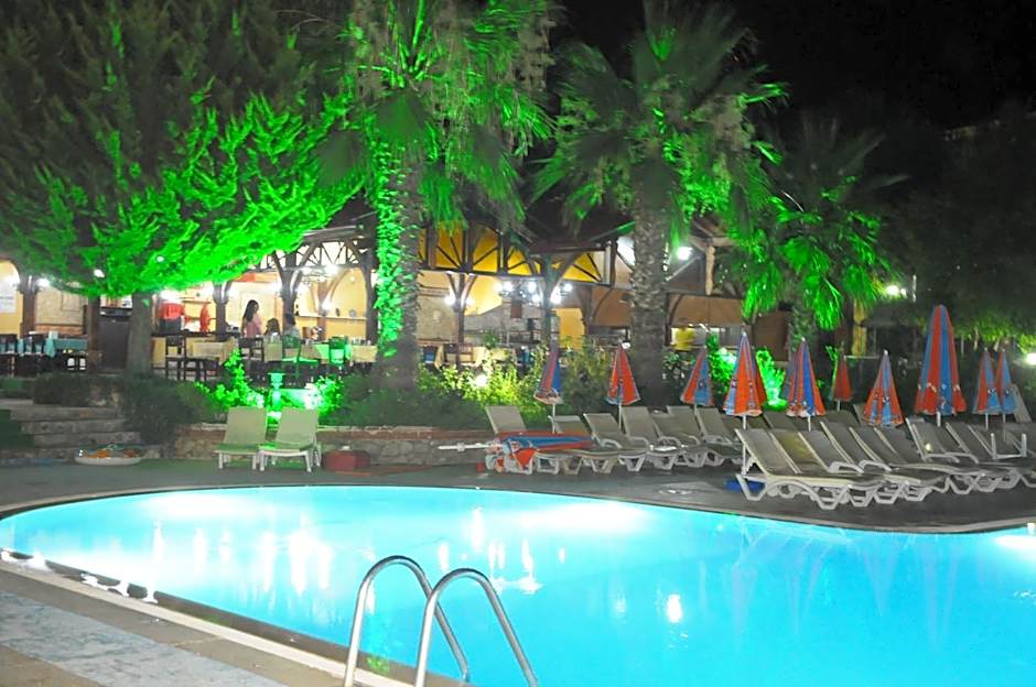 Club Pink Palace Hotel