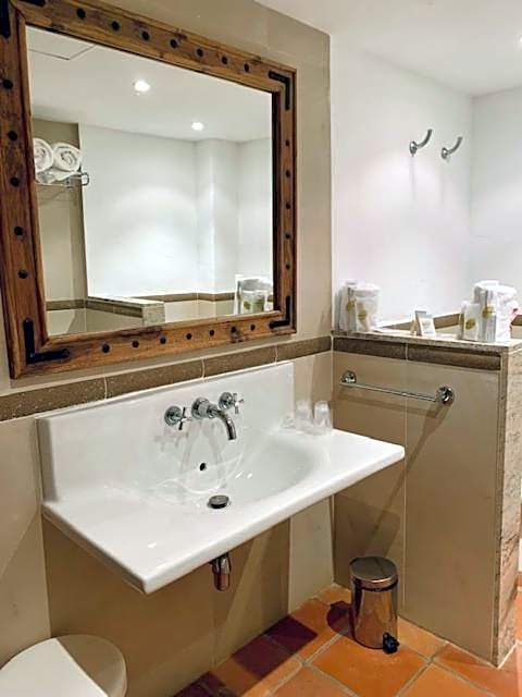 La Figuerola Hotel & Restaurant