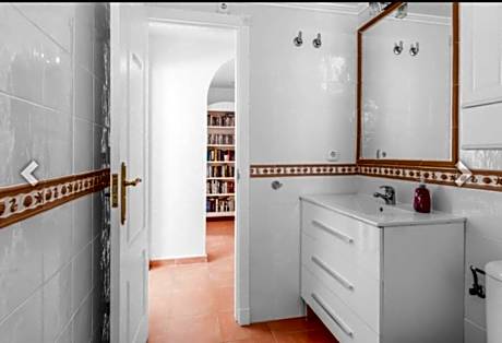 Comfort Double Room with shared bathroom