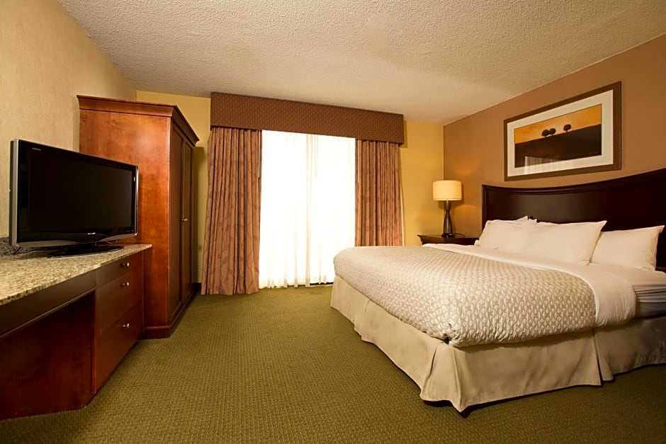 Embassy Suites by Hilton Tulsa I-44