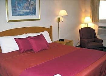 Red Carpet Motel