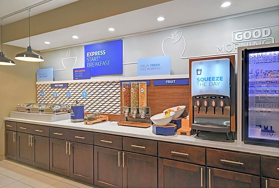 Holiday Inn Express Marshall By IHG