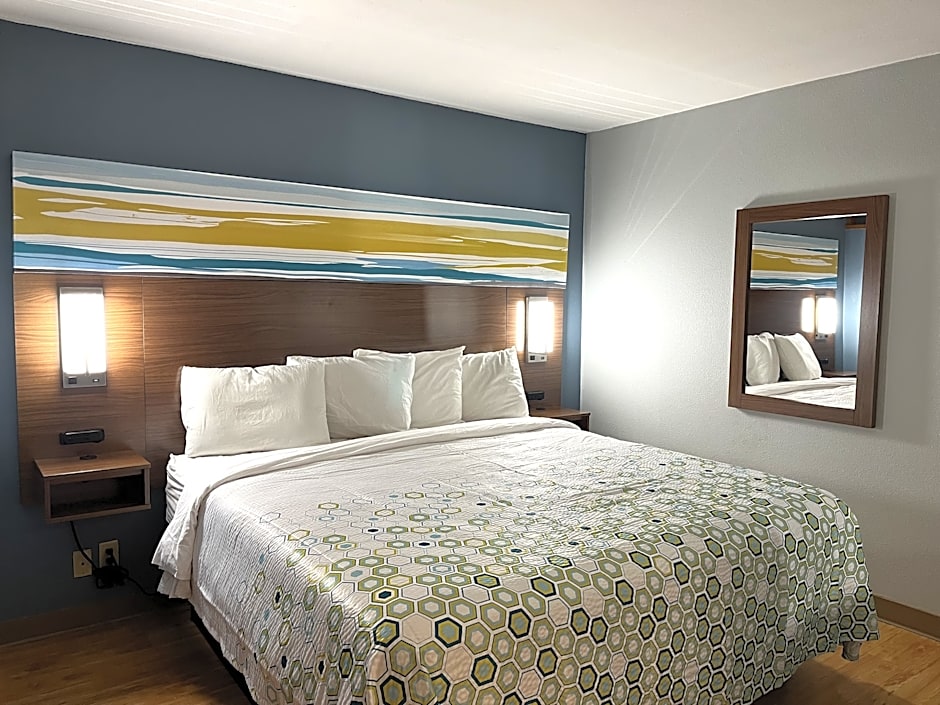 HomeTowne Studios Amarillo West