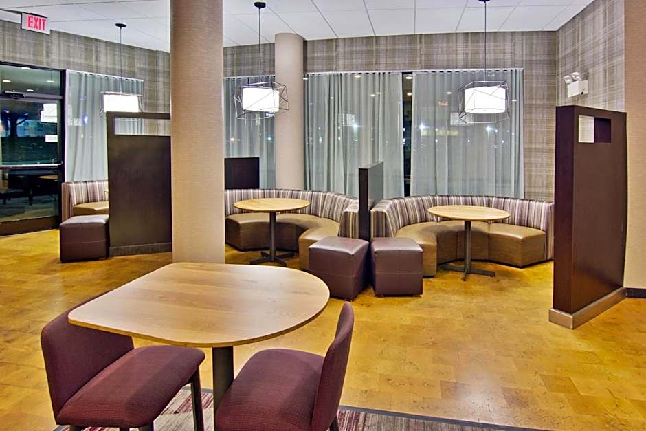 Courtyard by Marriott Clarksville