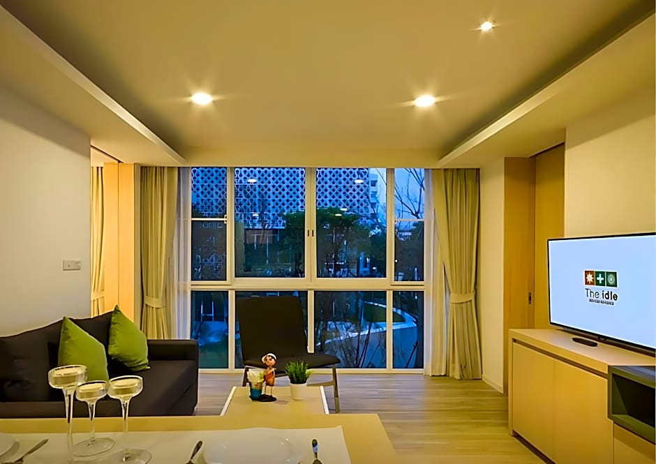 The Idle Hotel and Residence