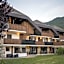 Aparthotel Familiaris - Family Apartments - Pools & Spa in Dolomites