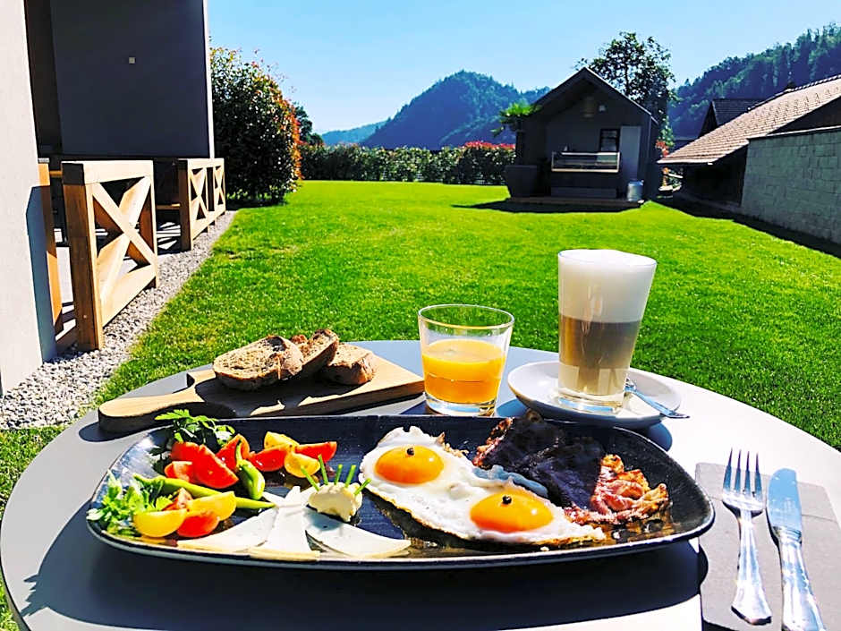 Na Vasi restavracija in prenočišča