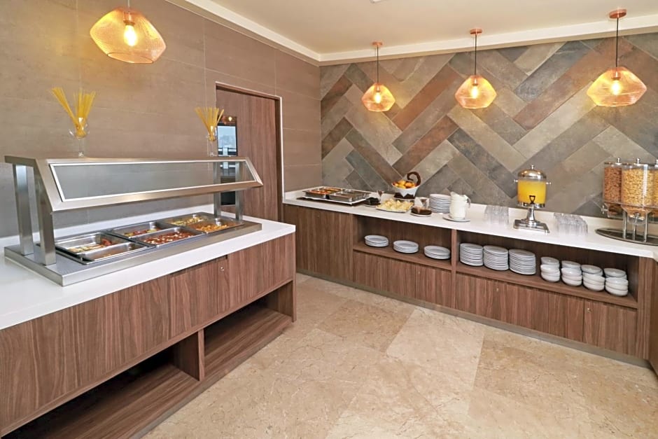 Wyndham Garden Monterrey Valle Real