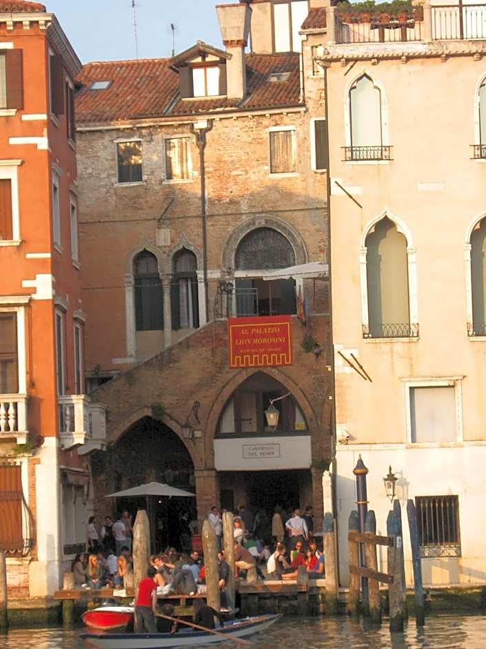 Palazzo Lion Morosini - Check in presso Locanda Ai Santi Apostoli
