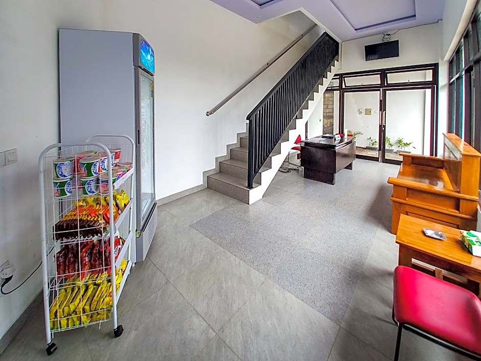 RedDoorz Plus Syariah at Umyas Hotel near Terminal Anjuk Ladang Nganjuk