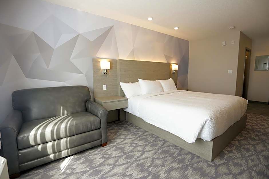 Days Inn by Wyndham Calgary North Balzac