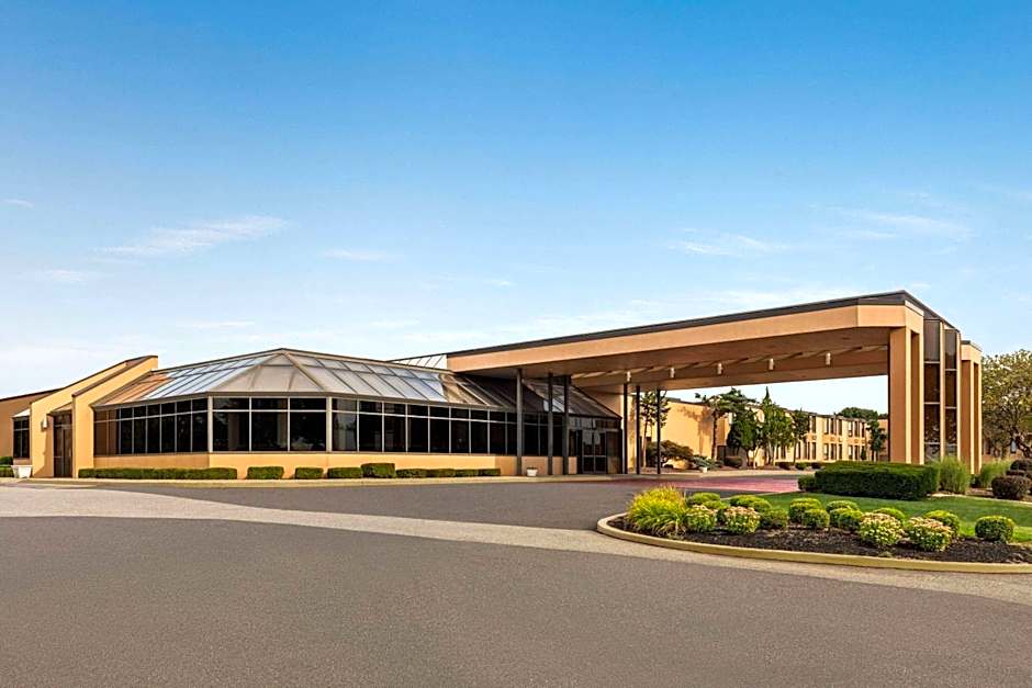Days Hotel by Wyndham Allentown Airport / Lehigh Valley