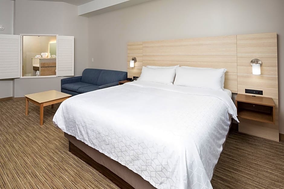 Holiday Inn Express & Suites Portage