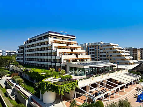 Savoy Beach Hotel & Thermal Spa