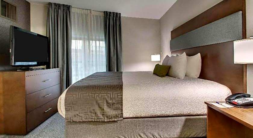Roundhouse Suites