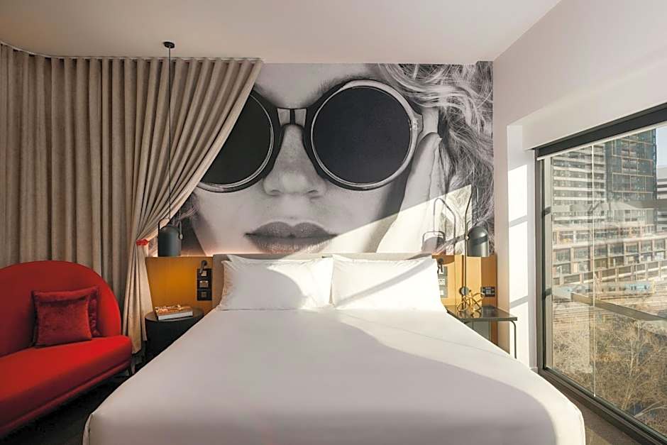 Hotel Indigo Melbourne on Flinders By IHG