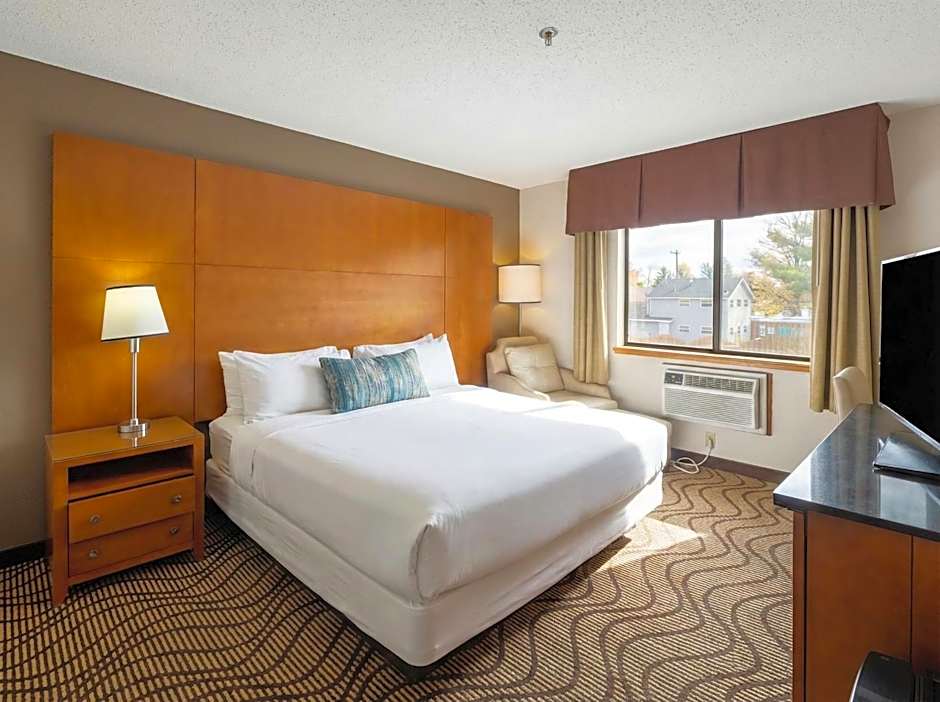 Oscoda Lakeside Hotel