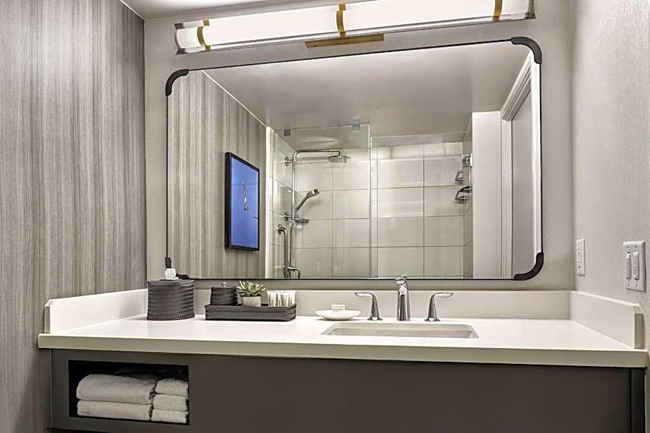 Westdrift Manhattan Beach, Autograph Collection by Marriott
