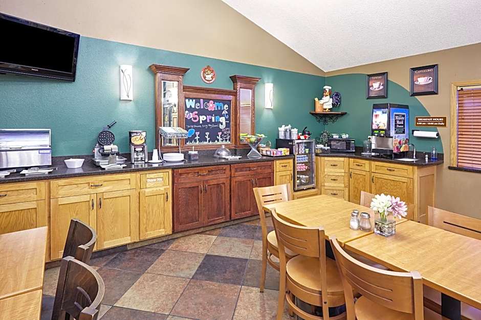 AmericInn by Wyndham Sheboygan