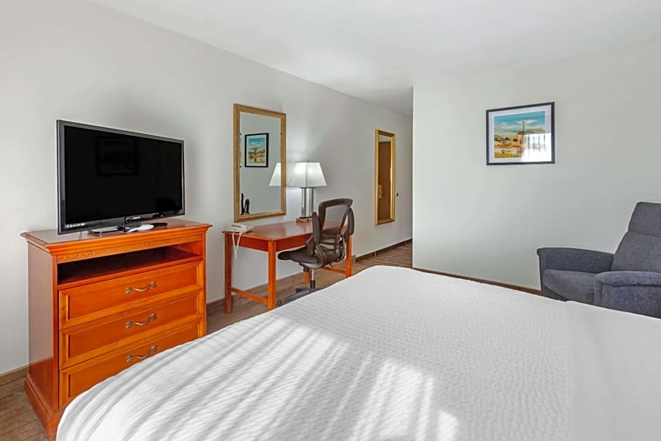Clarion Inn Ontario