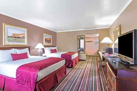 Queen Room with Two Queen Beds - Accessible/Non-Smoking