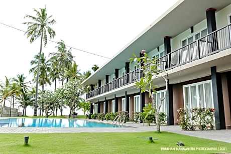 Golden Star Beach Hotel