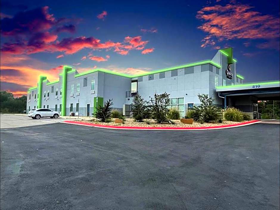 Quality Inn & Suites Elgin