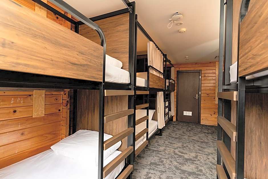 Haka House Hostel Aoraki Mt Cook