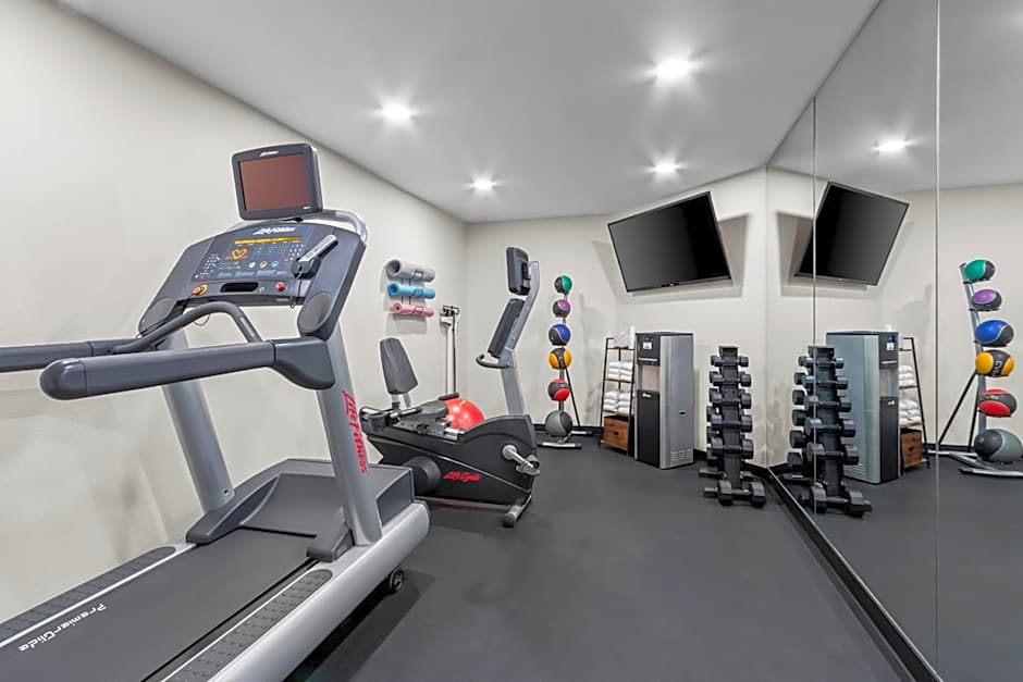 Red Lion Inn & Suites Goodyear - West Phoenix