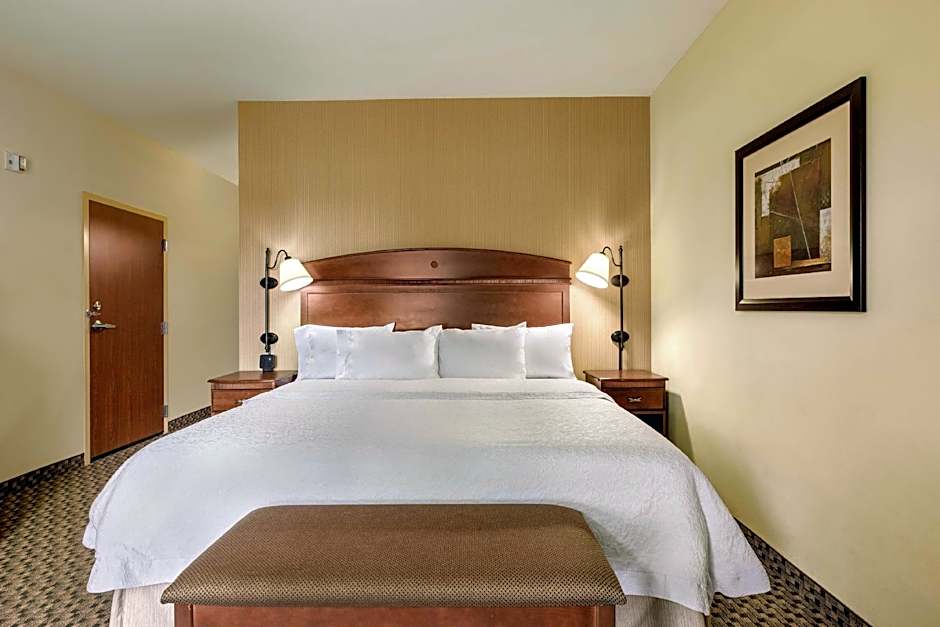 Photo 1 of 3 of 1 King Bed, Hearing Accessible