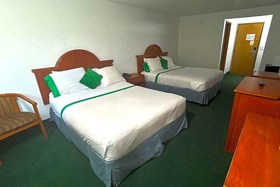 Tacoma Port Inn Fife I-5