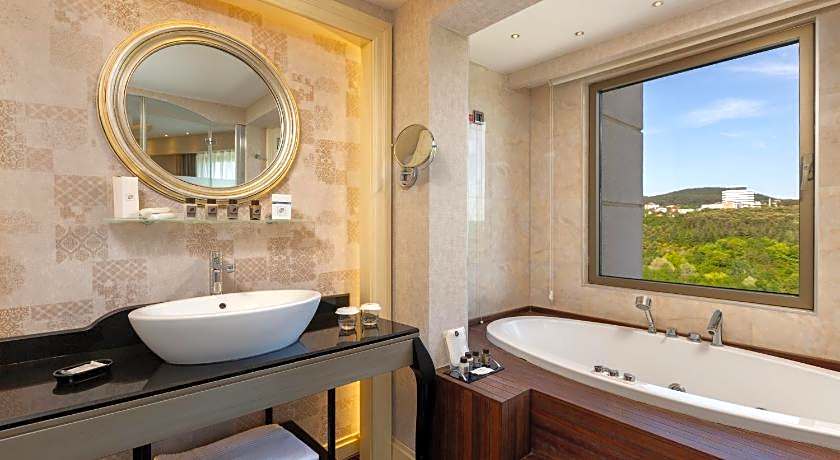 Limak Eurasia Luxury Hotel