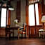 La Fresque Hotel Boutique