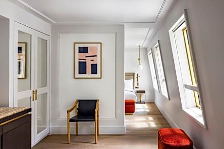 King Suite with Opera View