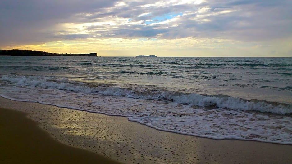KORMORANOS BEACH