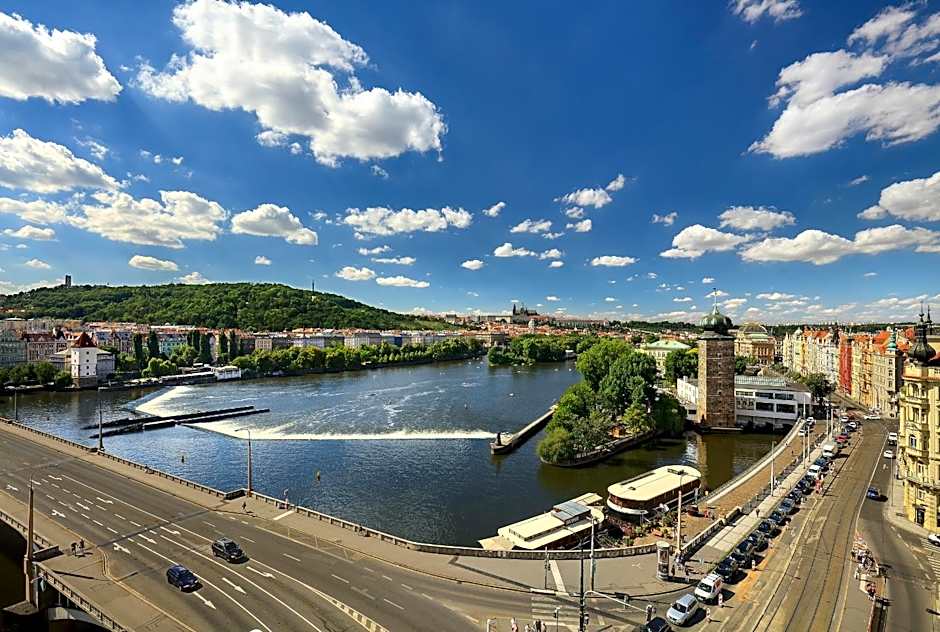Dancing House - Tančící dům hotel