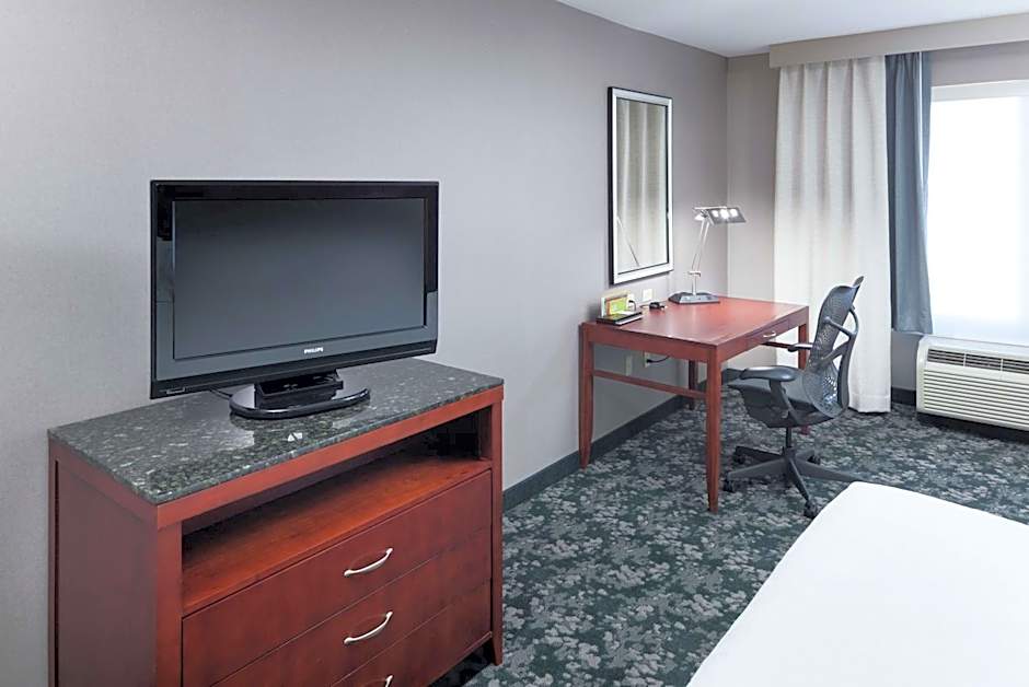 Hilton Garden Inn Naperville Warrenville