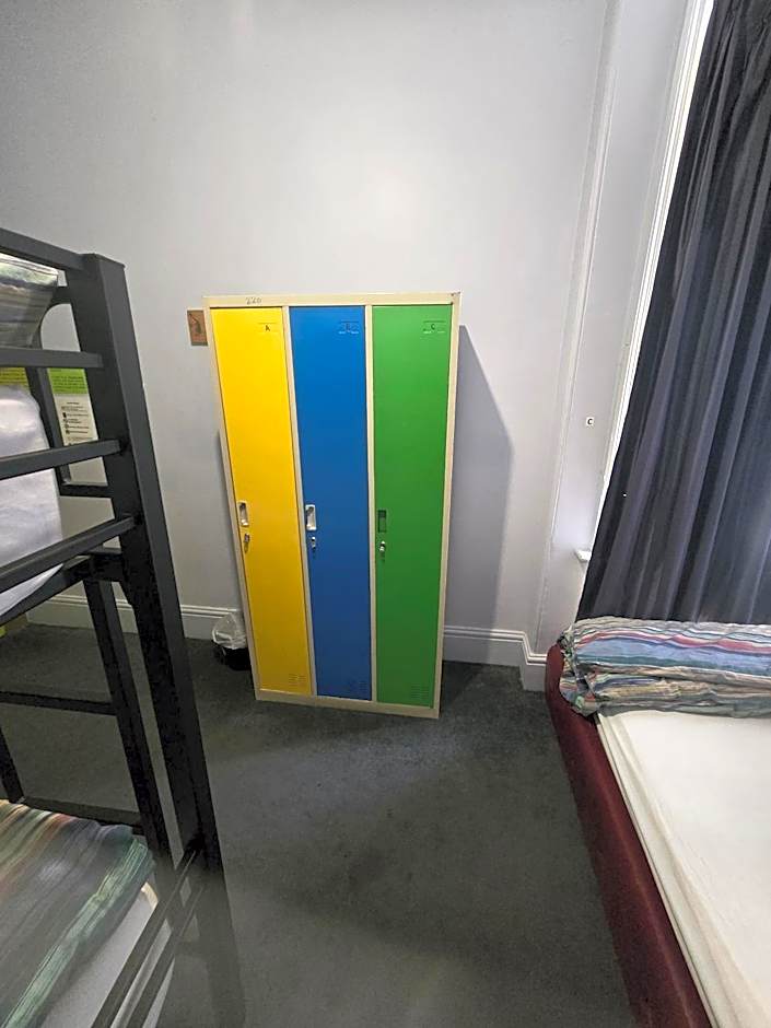 Backpackers Imperial Hotel