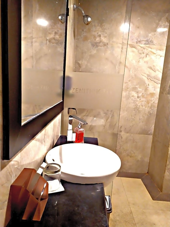 Zenith Hotel